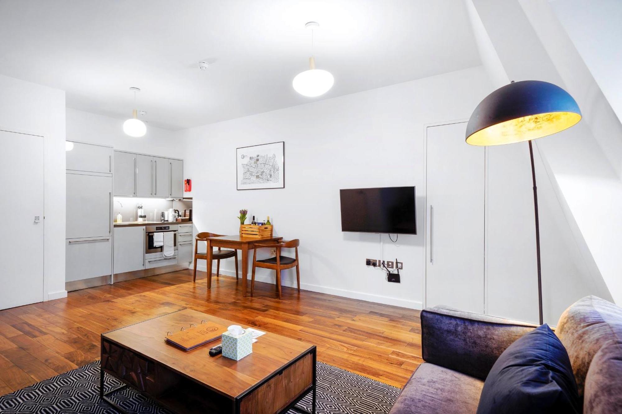 Monument Serviced Apartments By Lovelystay ロンドン エクステリア 写真