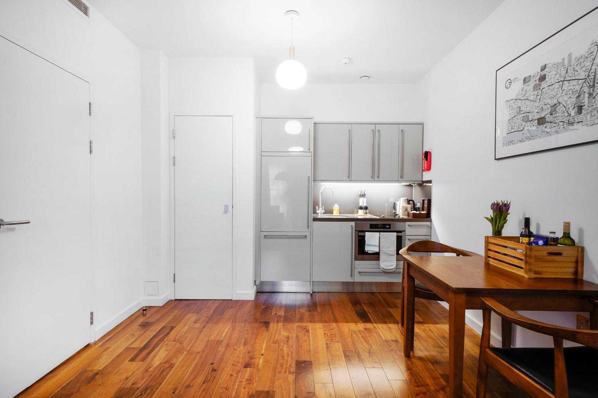 Monument Serviced Apartments By Lovelystay ロンドン エクステリア 写真
