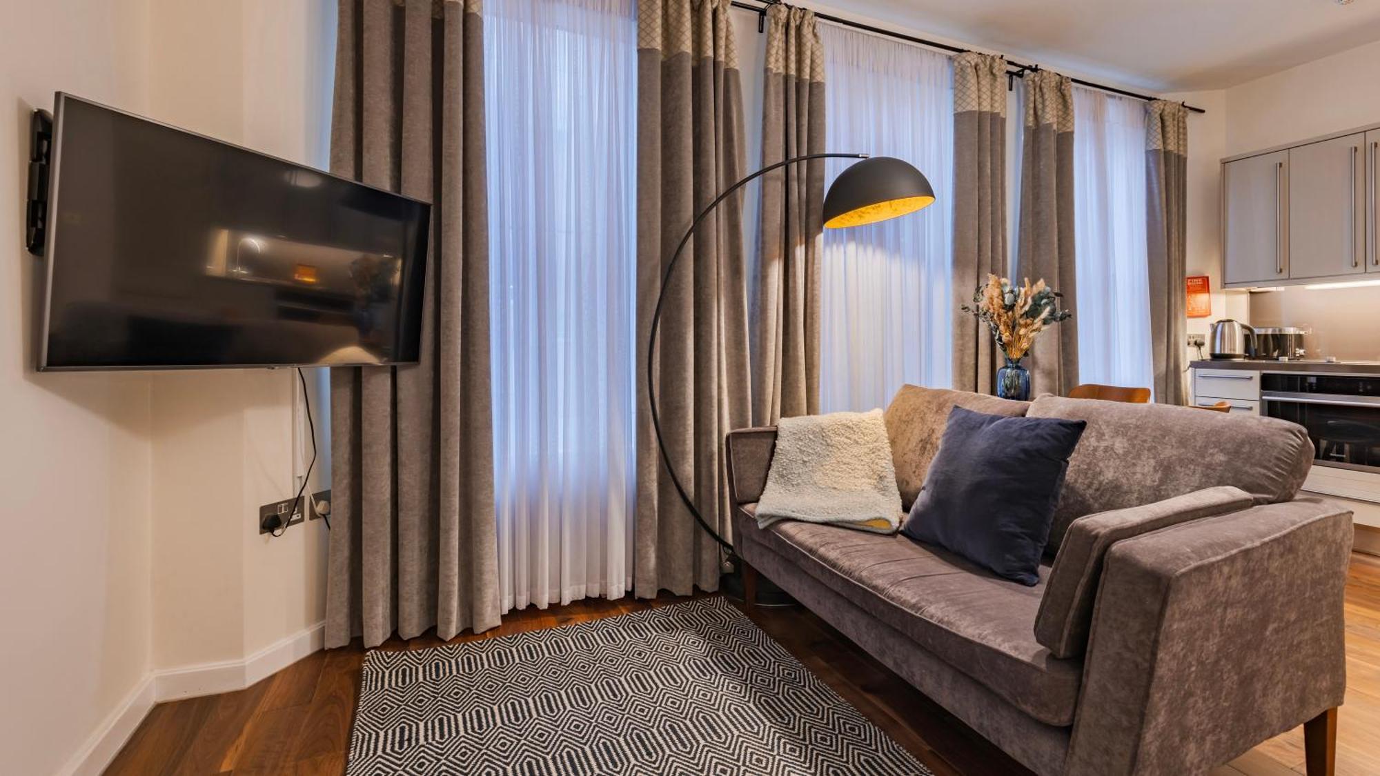 Monument Serviced Apartments By Lovelystay ロンドン エクステリア 写真