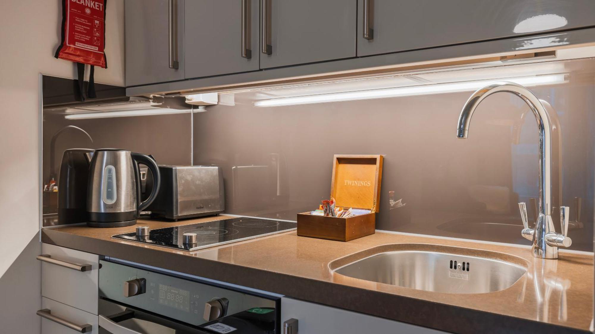 Monument Serviced Apartments By Lovelystay ロンドン エクステリア 写真