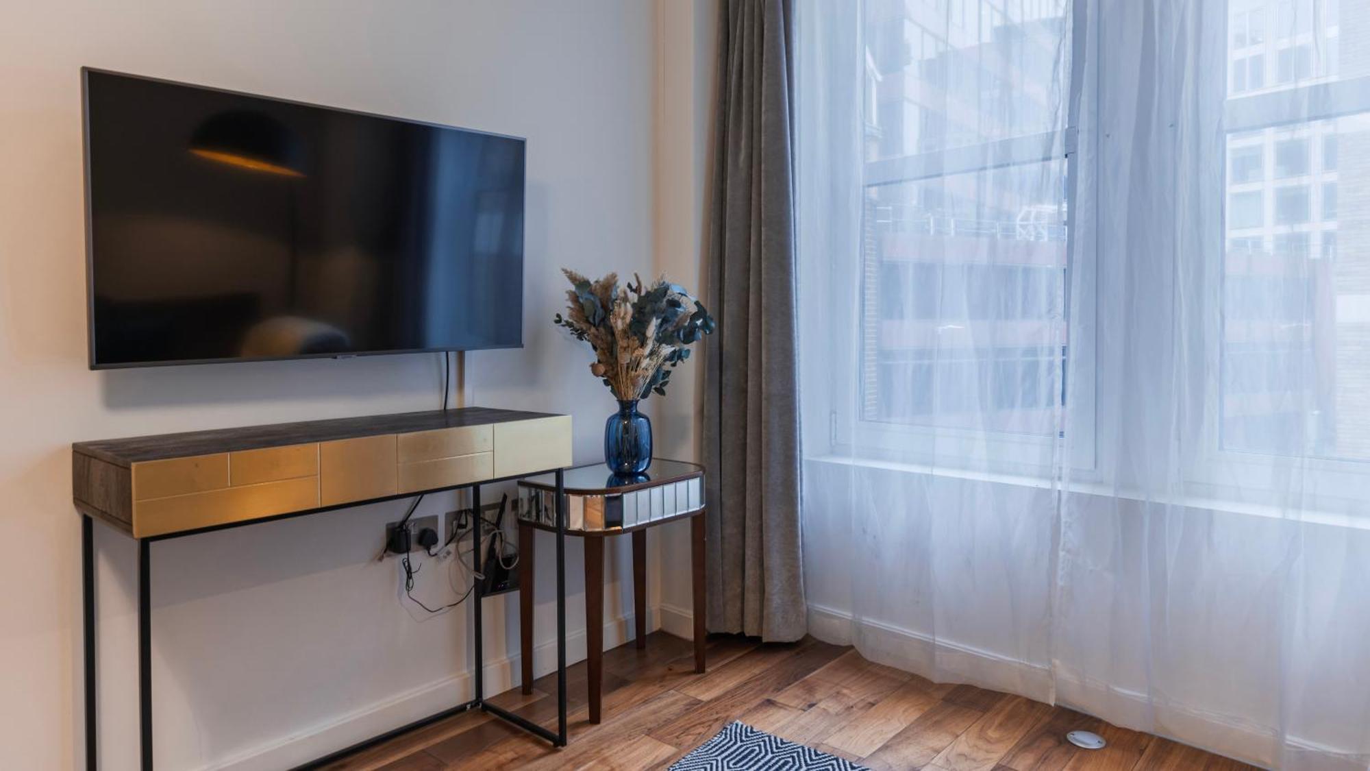 Monument Serviced Apartments By Lovelystay ロンドン エクステリア 写真
